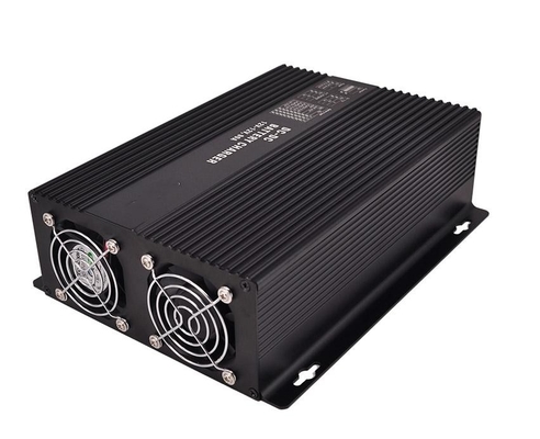 Chargeur de batterie 12V 30A CC avec 390W Pvmax Protection contre la polarité inverse Qualité imperméable à l'eau IP20/IP65