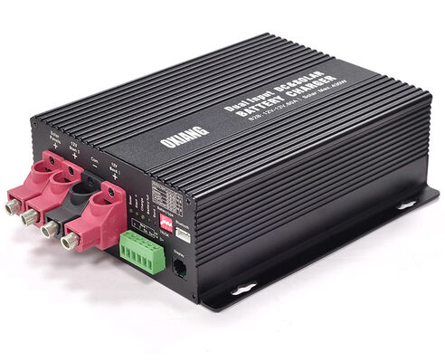 2026 Nouveau chargeur de batterie solaire à double entrée en courant continu 24V-24V B2B 50A MPPT 30A