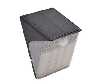 La caméra de sécurité Ourdoor de Wifi de batterie solaire imperméabilisent le type de lumière d'IP de télévision en circuit fermé caché par IP65