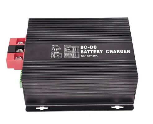Chargeur de batterie en courant continu offrant une charge allant jusqu'à 12V 60A DC DC et 12V 30A MPPT Charge solaire avec une entrée PV maximale de 430W
