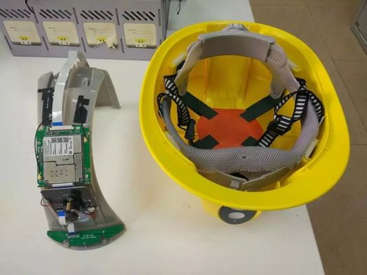 Casque de sécurité dans la construction avec l'audio bidirectionnel de radio de réseau de la caméra 4G 3G WIFI