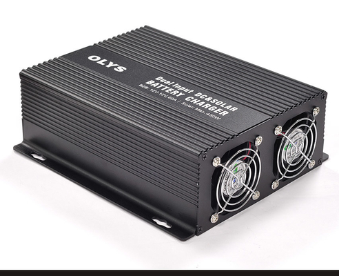 Contrôleur solaire automatique solaire futé de charge du chargeur de batterie de C.C de double entrée 12V MPPT