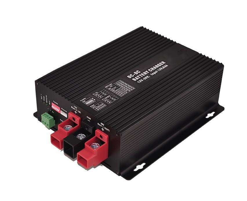 Puissant chargeur de batterie 12V CC avec 15,4A de courant de sortie maximal Compact et léger 1,7 kg/190mm*215mm*70mm