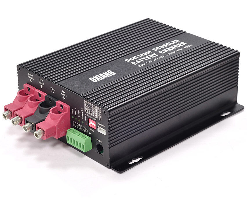 2026 Nouveau chargeur de batterie solaire à double entrée en courant continu 24V-24V B2B 50A MPPT 30A